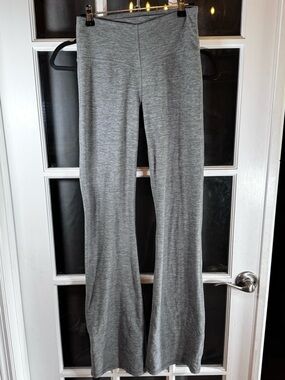 Fabletics: "HeatherFlex High-Waisted Mini Flare" Small Heather Gray